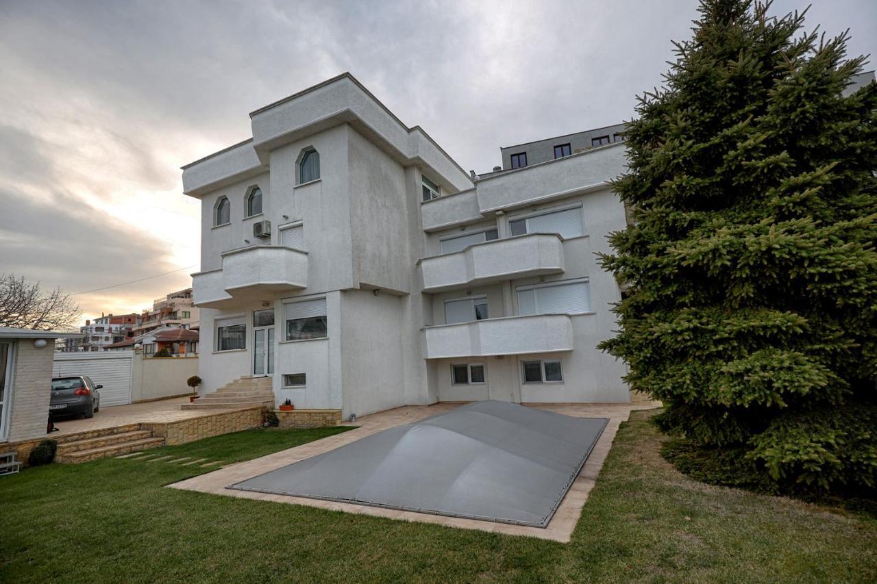 Kabakum Apartments Alen Mak Златни пясъци Екстериор снимка