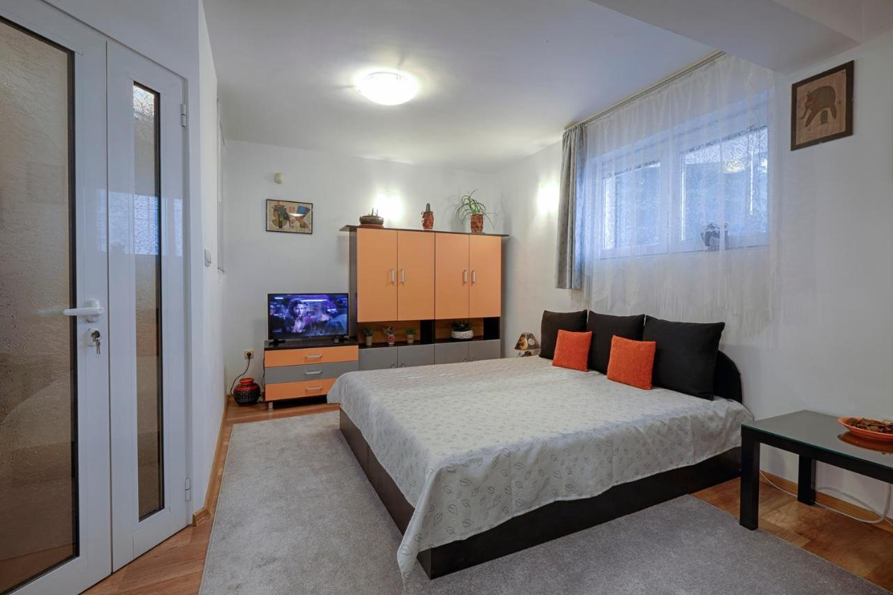 Kabakum Apartments Alen Mak Златни пясъци Екстериор снимка